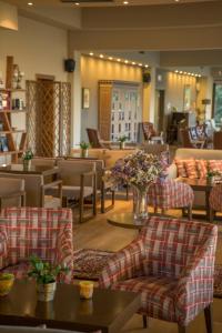 Część wypoczynkowa w obiekcie Orizontes Tzoumerkon Hotel Resort