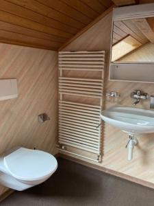 Ένα μπάνιο στο 21 - Gästehaus Erika - Hundwil - Appenzellerland