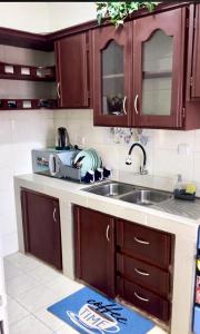 Dapur atau dapur kecil di Beulah Land Guest Home