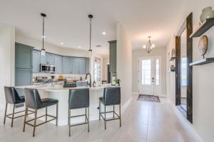 リーズバーグにあるPrivate Patio and Pool Access Home in The Villagesのギャラリーの写真 +32枚の写真