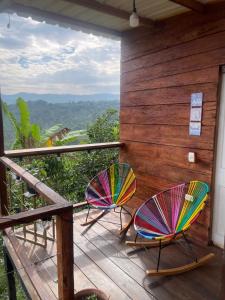 Γενική θέα στο βουνό ή θέα στο βουνό από  αυτό το κάμπινγκ