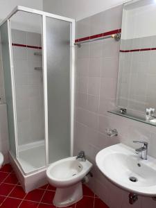 Ένα μπάνιο στο Andromeda Holiday 1 C +4 φωτογραφίες