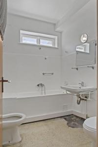Koupelna v ubytování AFI Mall 3 Bedrooms Apartment - Perfect for Families or Groups