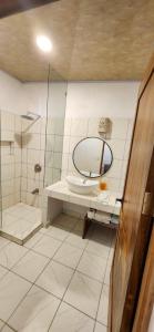 Un baño de Sunshine Sanctuary Boutique Jungle Lodge