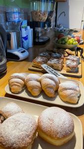 Jedlo v ubytovaní bed & breakfast alebo blízkom okolí