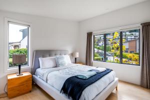 Posteľ alebo postele v izbe v ubytovaní Spectacular views uninterrupted! 3 BR, Private!