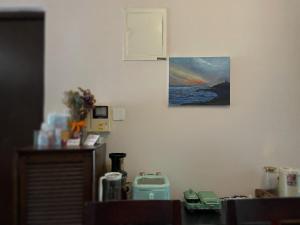 Příslušenství pro přípravu čaje a kávy v ubytování Dory Home多艺屋民宿-上海-限女生-Ladies only
