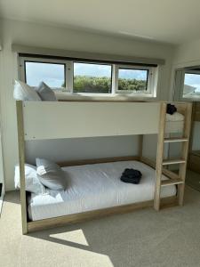 Ocean View Retreat客房内的一张或多张床位