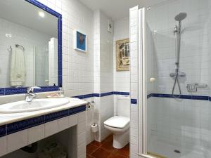 Ένα μπάνιο στο LA CALETA Beach & Golf House +19 φωτογραφίες