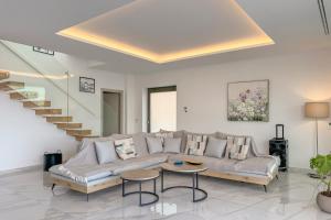 A seating area at Villa Valentina Chania