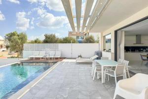 The swimming pool at or close to Villa Valentina Chania