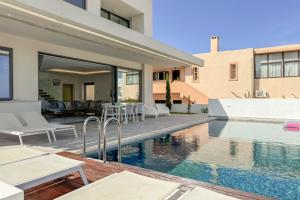 The swimming pool at or close to Villa Valentina Chania