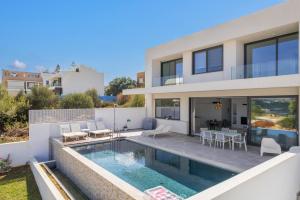The swimming pool at or close to Villa Valentina Chania