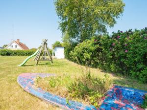 Zahrada ubytování 4 person holiday home in Sydals