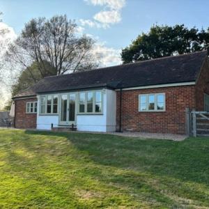 El edificio en el que está la casa vacacional