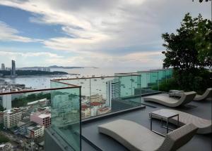 Gallery image of Central Pattaya Condo With Roof Top Pool in Pattaya Central