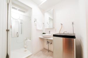 Vonios kambarys apgyvendinimo įstaigoje Shinjuku luxury Apart ment 2 minutes from Higashi-Shinjuku