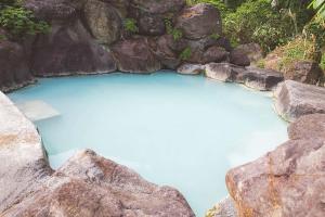 Bazén v ubytování 関温泉 吉野屋温泉旅館 nebo v jeho okolí + 37 fotografií