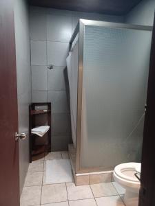 Ένα μπάνιο στο Charlys Place +2 φωτογραφίες