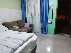 Casa central 74 com ótima localização的休息区