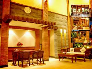 Posezení v ubytování Nyiur Resort Hotel