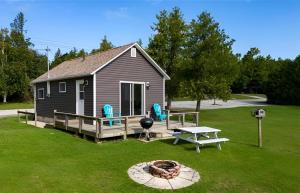 Fotografie z fotogalerie ubytování Lions Head Beach Motel & Cottages - WATERFRONT v destinaci Lions Head