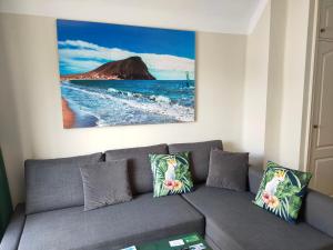 Część wypoczynkowa w obiekcie Apartamento Rocas del Mar 130