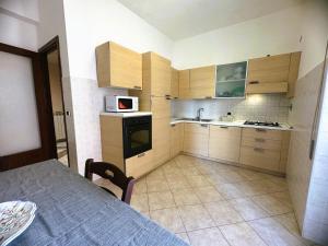 Η κουζίνα ή μικρή κουζίνα στο Traghetti House