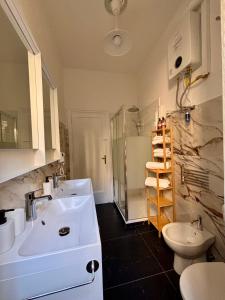 Bagno di The Place Strozzi