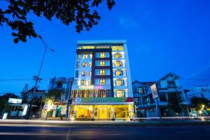 Gallery image of Golden Quang Tri Hotel in Ðông Hà