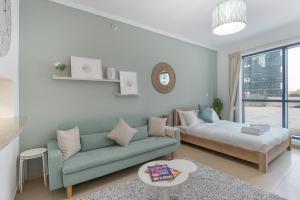 Gallery image of Serene Studio apartment with stylish interior space in JLT! in Dubai