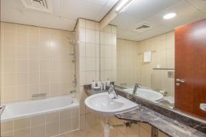 Gallery image of Serene Studio apartment with stylish interior space in JLT! in Dubai