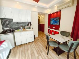 Nhà bếp/bếp nhỏ tại Valentina Apart Hotel +22 ảnh