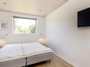 Postel nebo postele na pokoji v ubytování Holiday home Hals CIV