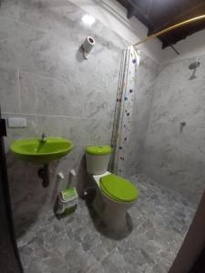 Koupelna v ubytování Hospedaje Ricaribe