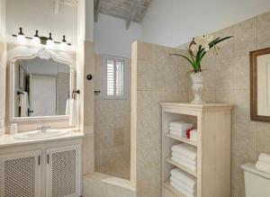 Galeriebild der Unterkunft ZenBreak Ocean Mist Villa 5bd in Saint Philip + 10 Fotos