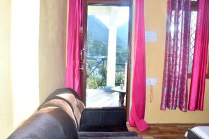 Afbeelding uit fotogalerij van Jitendra home stay in Sari