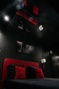 カーニュ・シュル・メールにあるLoveRoom#1 by Pimente ton coupleのギャラリーの写真