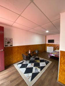TV a/nebo společenská místnost v ubytování Dalya's Roomstay