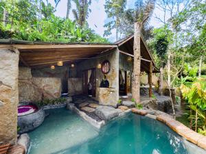 Πισίνα στο ή κοντά στο Royal Kemala Villa - Jungle View with Private Pool