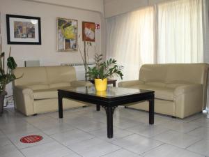 Posezení v ubytování Denis Hotel