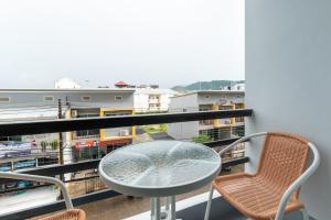 Ban công/sân hiên tại 1 Bedroom Studio renovated Ratchaporn Condominium Kathu