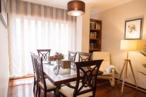 Część wypoczynkowa w obiekcie Apartamento completo, amplio, muy iluminado y con plaza de garaje incluida.