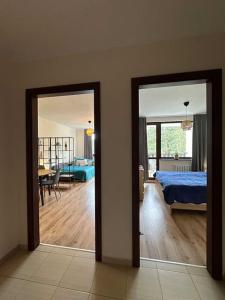 Ένα ή περισσότερα κρεβάτια σε δωμάτιο στο large apartment in Borovets