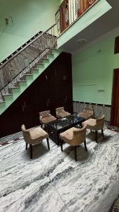Rose Merry Guesthouse的休息区