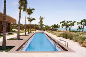 Bazén v ubytování Nujuma, a Ritz-Carlton Reserve nebo v jeho okolí