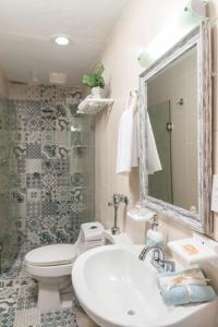 Ένα μπάνιο στο Hotel Ola de Mar +14 φωτογραφίες