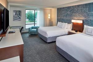Postel nebo postele na pokoji v ubytování Courtyard by Marriott Minneapolis West