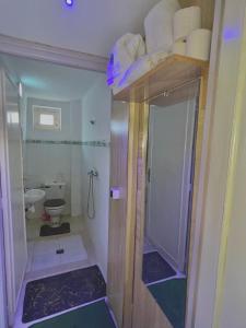hotel darna with air conditioning的一间浴室