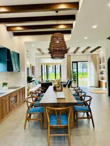 Ruang duduk di Biệt thự 3 phòng ngủ Windsea Villa